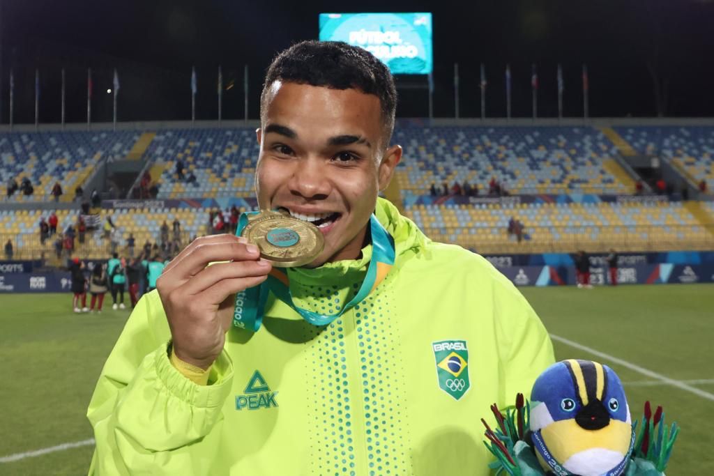 Jogos Pan-Americanos 2023: alagoano Kaio César conquista medalha de ouro no  futebol