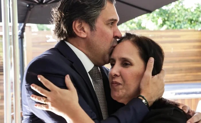 Isnaldo Bulhões e irmã